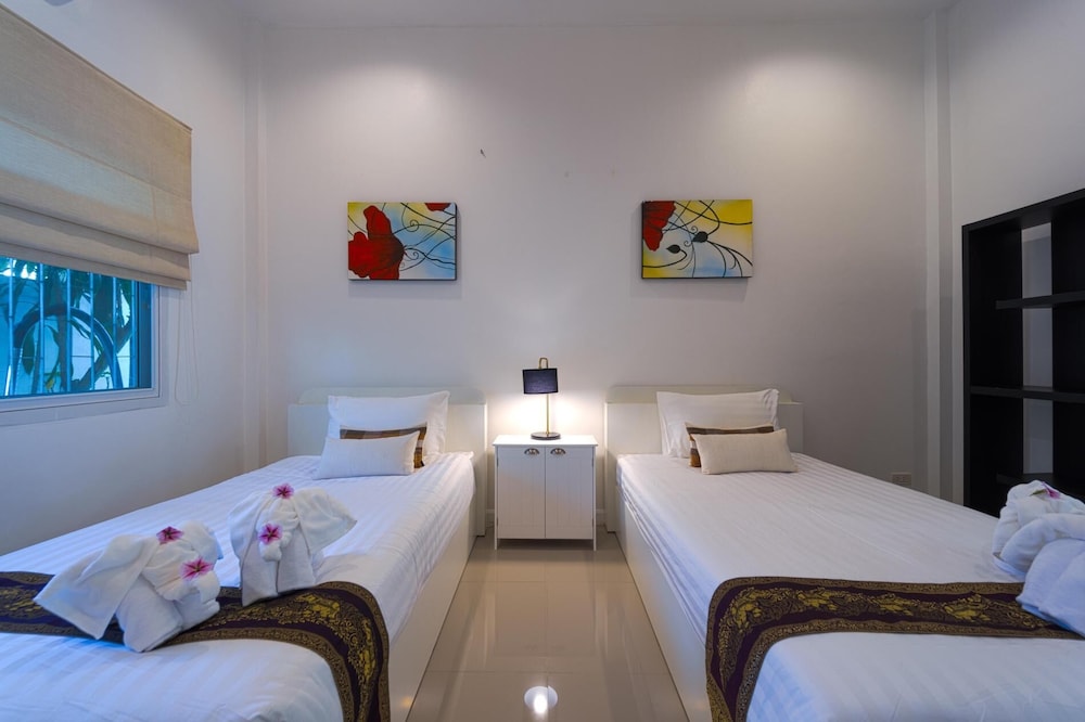 Modern Private 3 Bedroom Pool Villa GA1