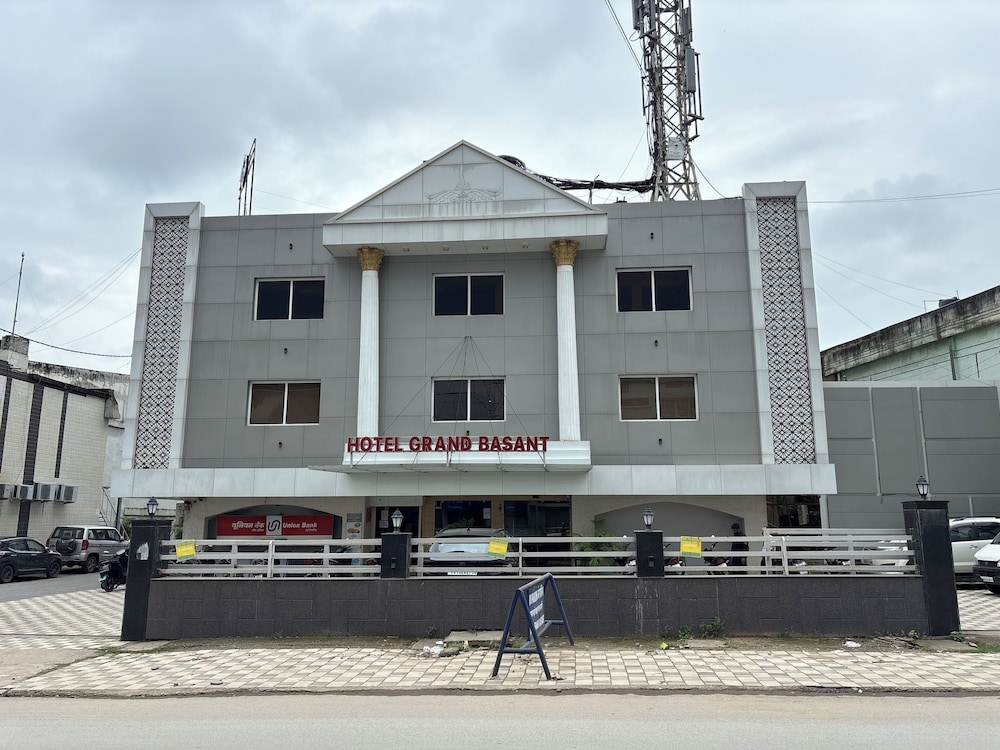 Grand Basant Ambikapur