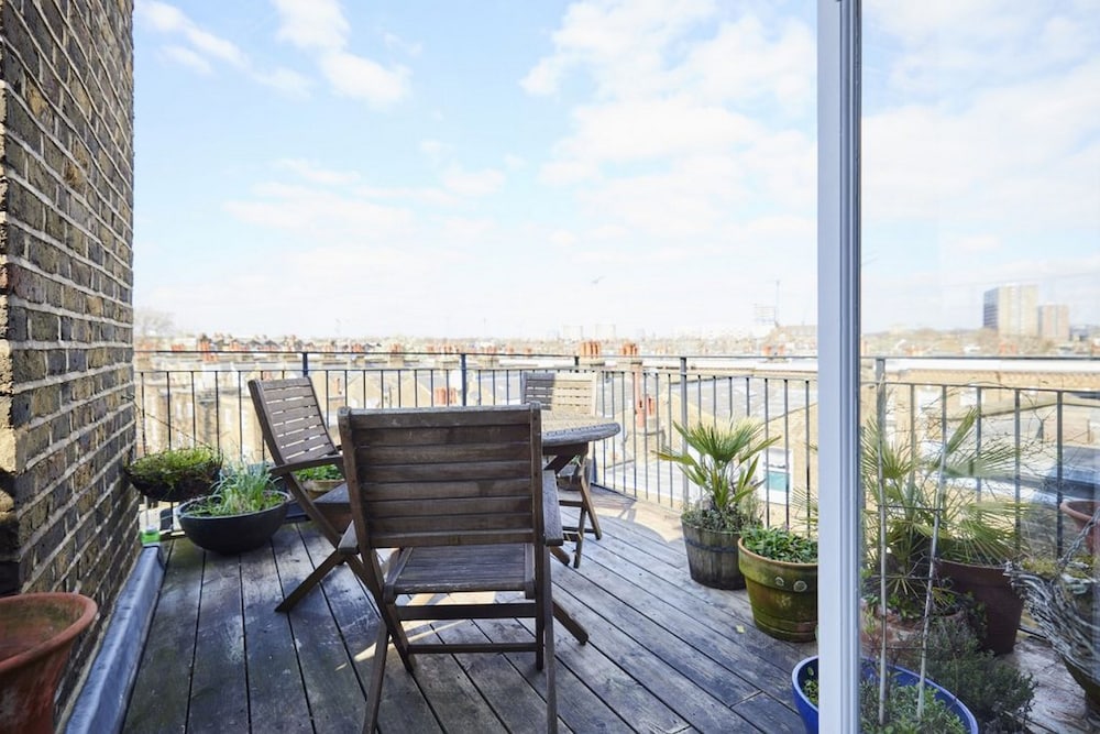 Stylish 3Br Home With Private Patio In Maida Vale