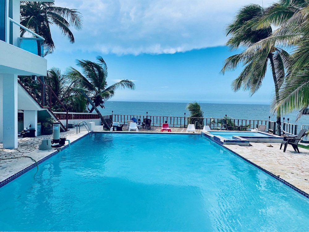 Ventana al Atlantico at Arecibo 681 Ocean Drive