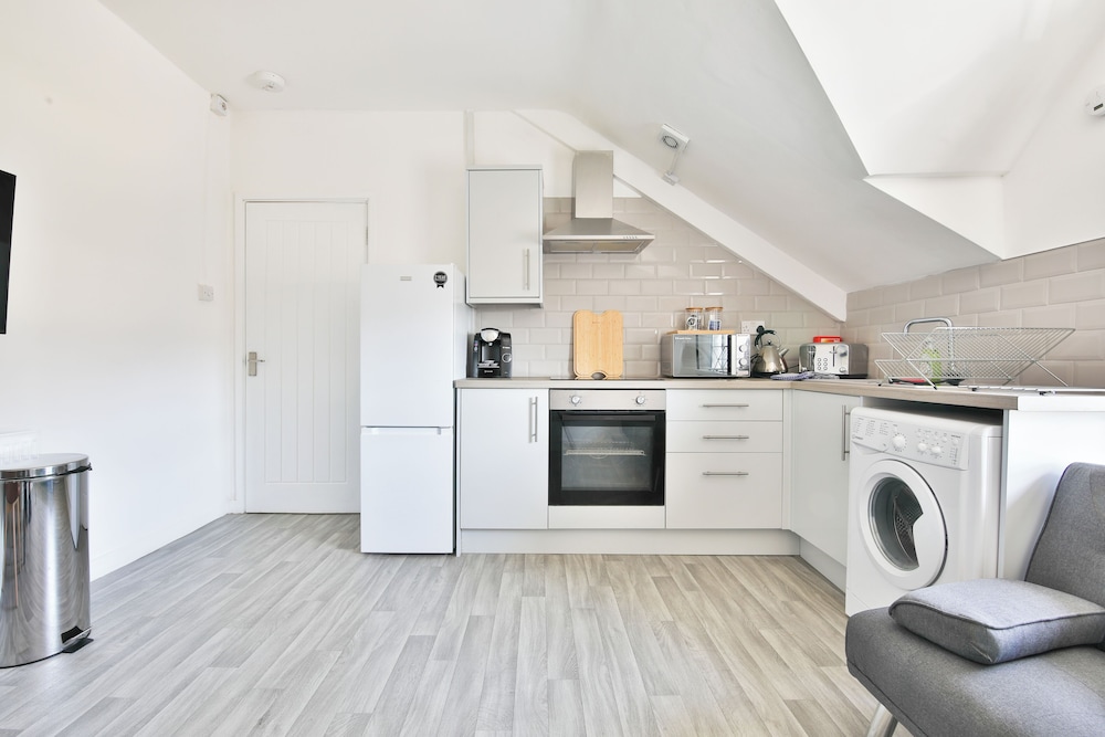 1 Bed Flat Near Cardiff City Centre