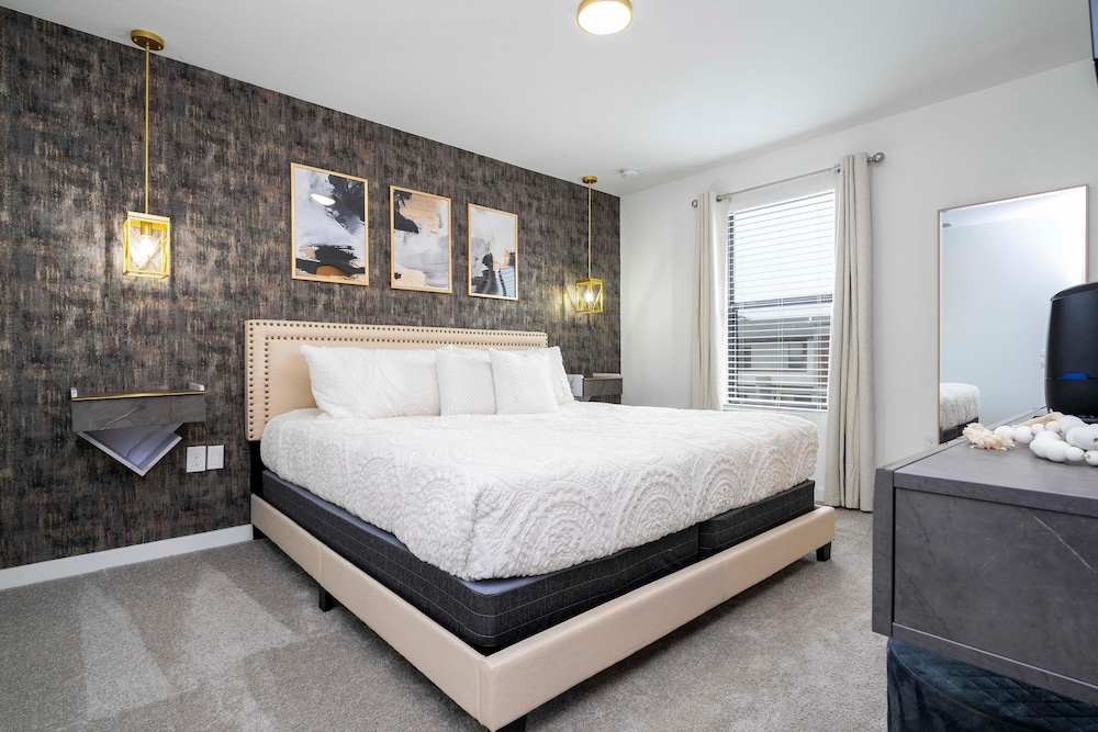3236 TT Hub Townhome: 3br, 3ba, Sleeps 8