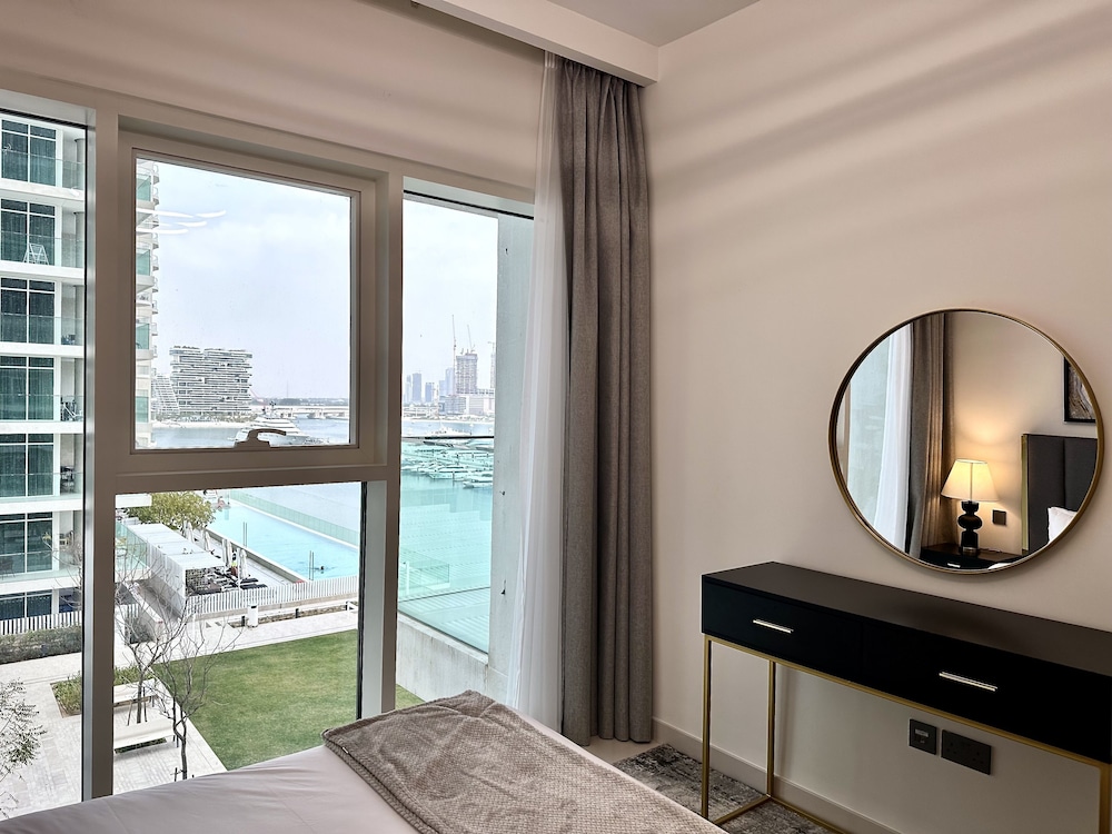 Lux BnB I Sun Rise Bay Tower I Ocean View