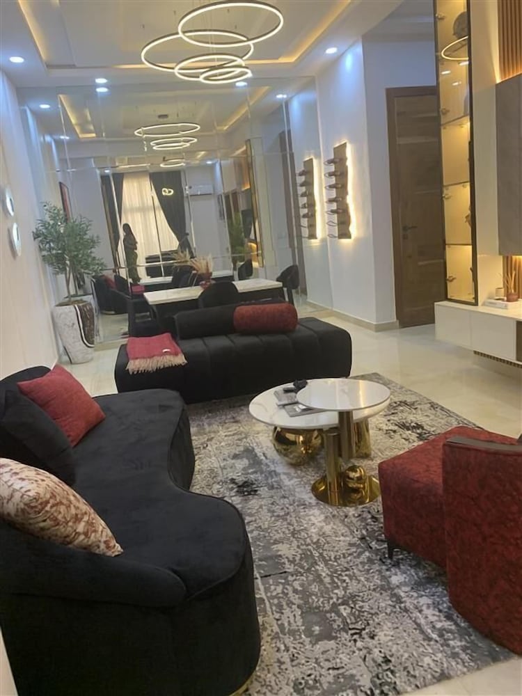 Spacious 2-bedroom apartment