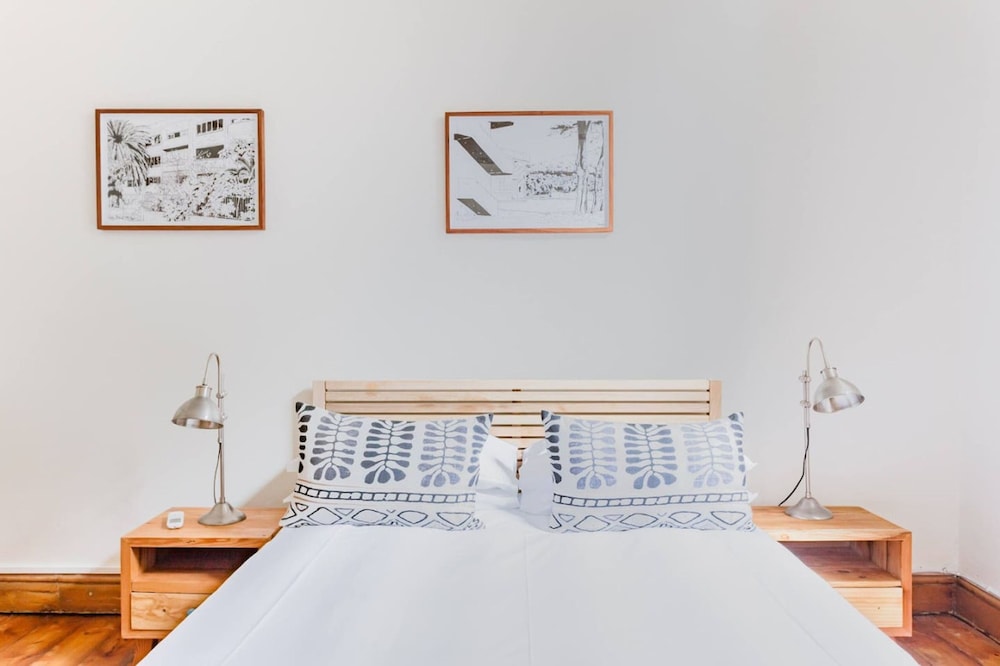 Spacious 3-bed Sunlit Comfort Power Backup