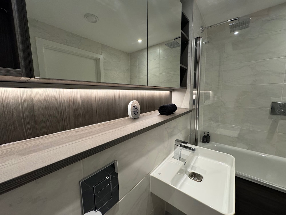 Manchester Oasis - Modern 3 Bedroom Apartment