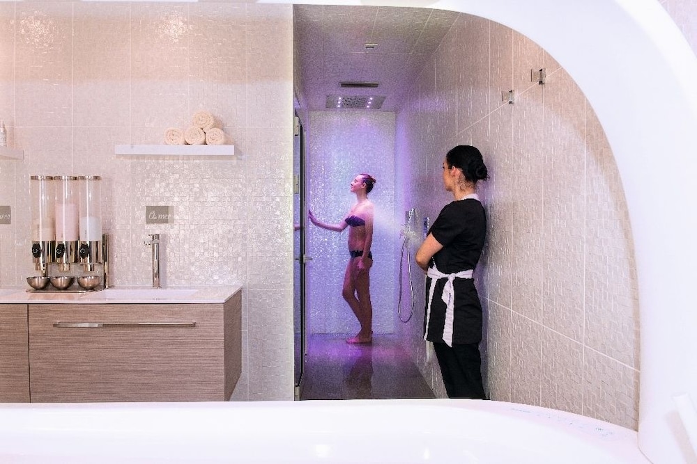 Benodet Vacations - Kastel Wellness Hotel Thalasso  Spa - Property Image 2