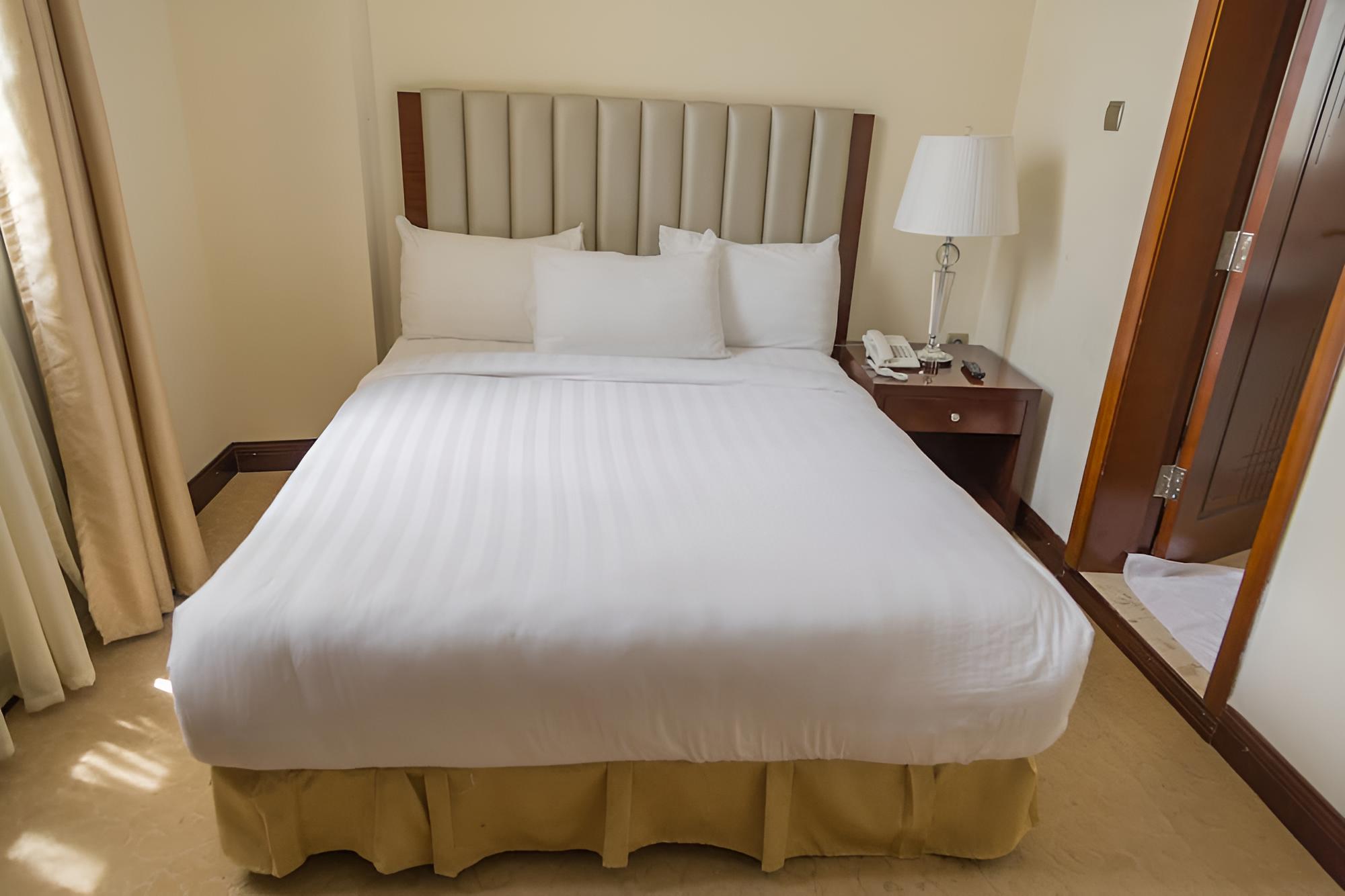Home Town Addis Hotel