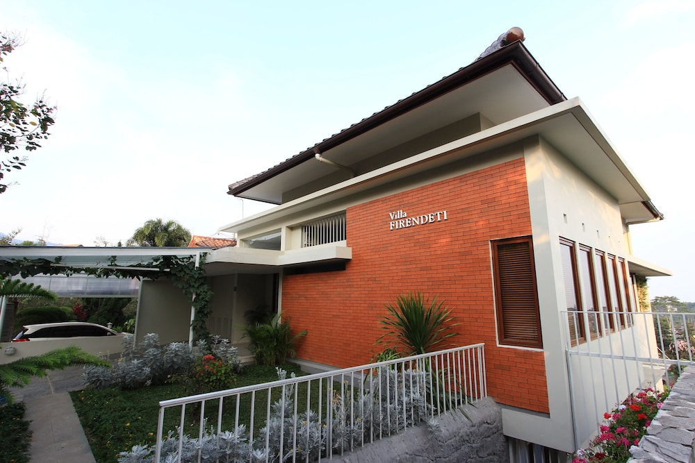 De Firen Villa Syariah