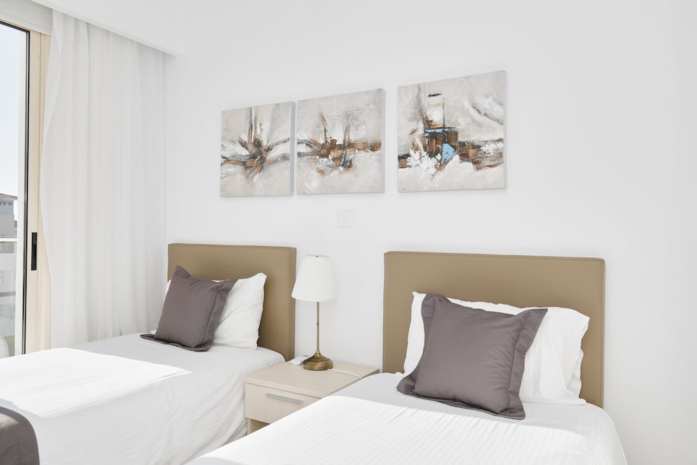 Paphos Vacations - Elysia Park - Property Image 19