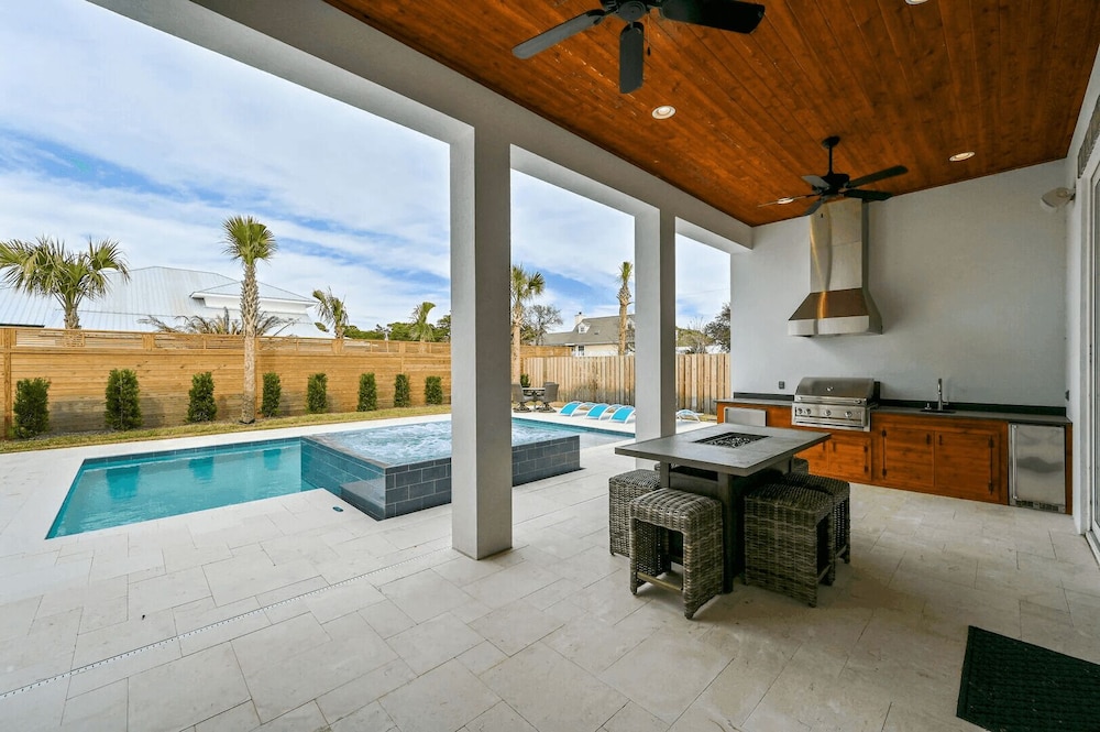 30A Sunset 30a Sunset Palazzo by Avantstay Sleeps 20 Boat-friendly + Pool