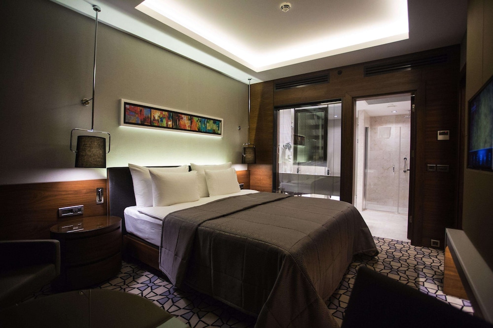 Grand Harilton Hotel - Image 9