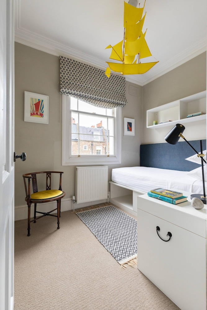 Alderney Street V by Onefinestay