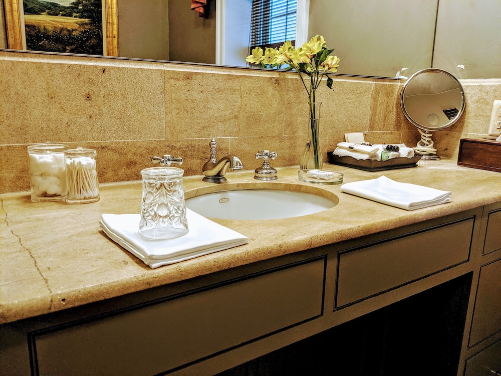 Wilmington Vacations - The Inn at Montchanin Village, a Historic Hotel of America - Property Image 36