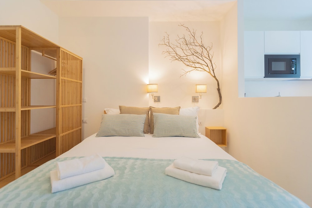 Enchanted Como Lake - Tremezzo Apartments by Rent all Como