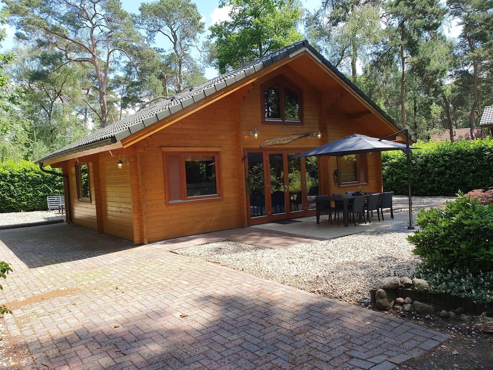 Villa in Forest With Private Sauna