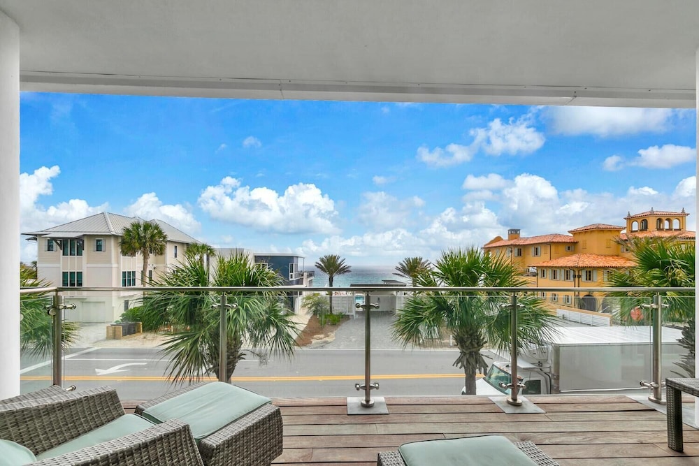 The Viridian 202 on 30A
