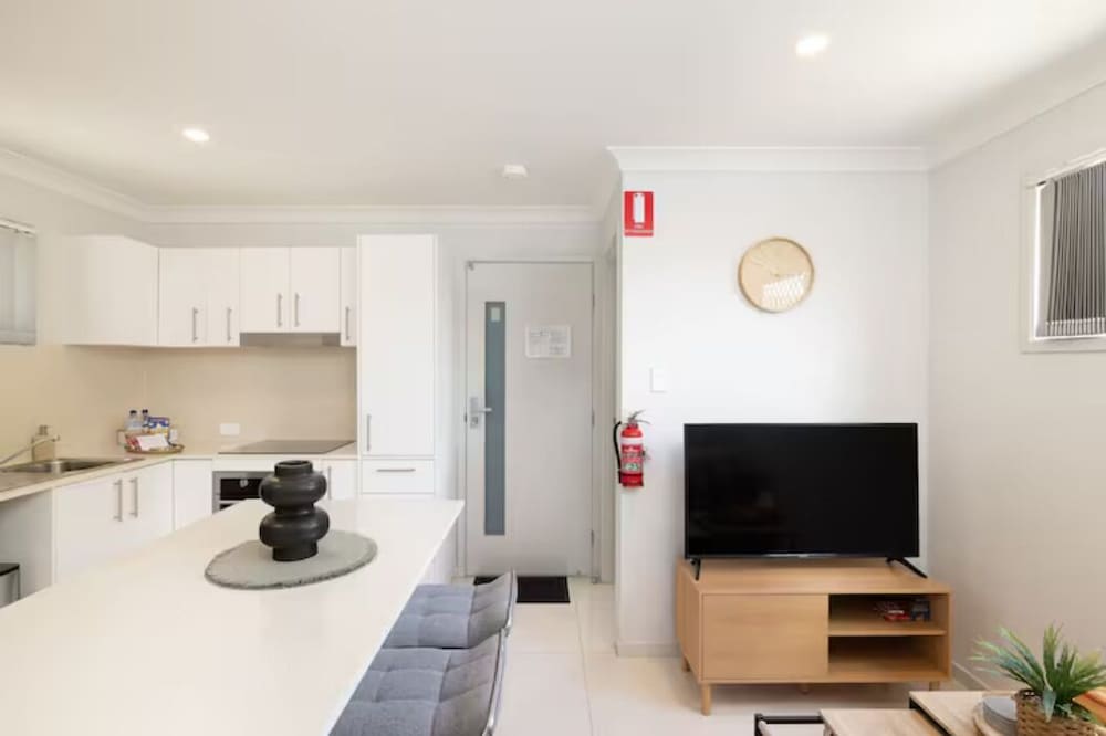 Smart Suites Self Check-in Apartments - 35 Freney