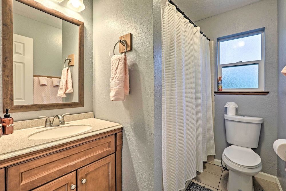 1 Mi to Heavenly Ski Resort: Retreat w/ Hot Tub