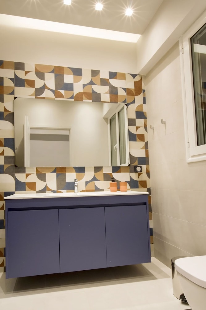 Acropolis Luxury Retreat