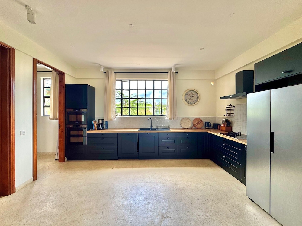 Eco 5 Bedroom 5 Bathroom Nanyuki Farm Villa - 2328