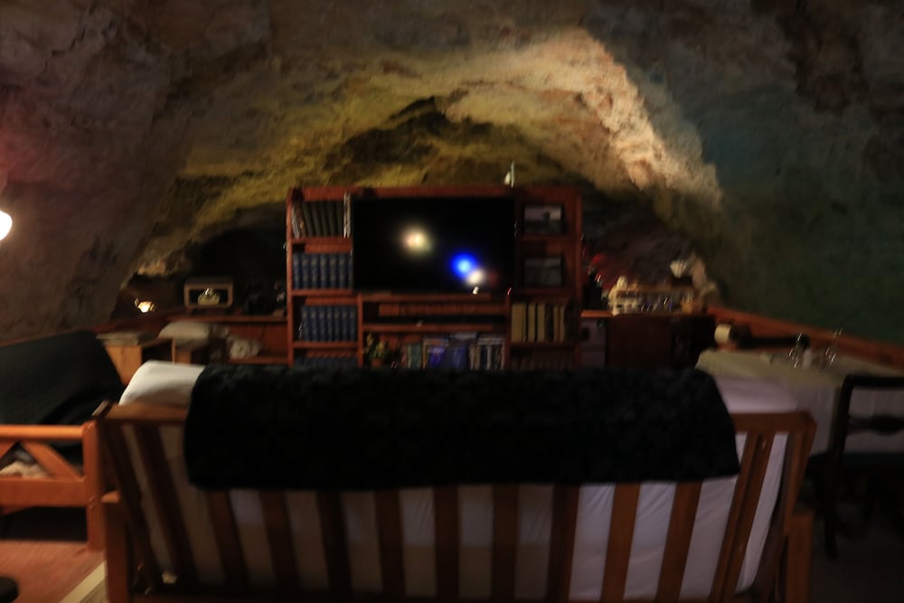 Grand Canyon Caverns Inn