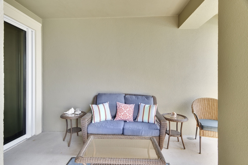 Grand Panama Beach Resort by Book That Condo