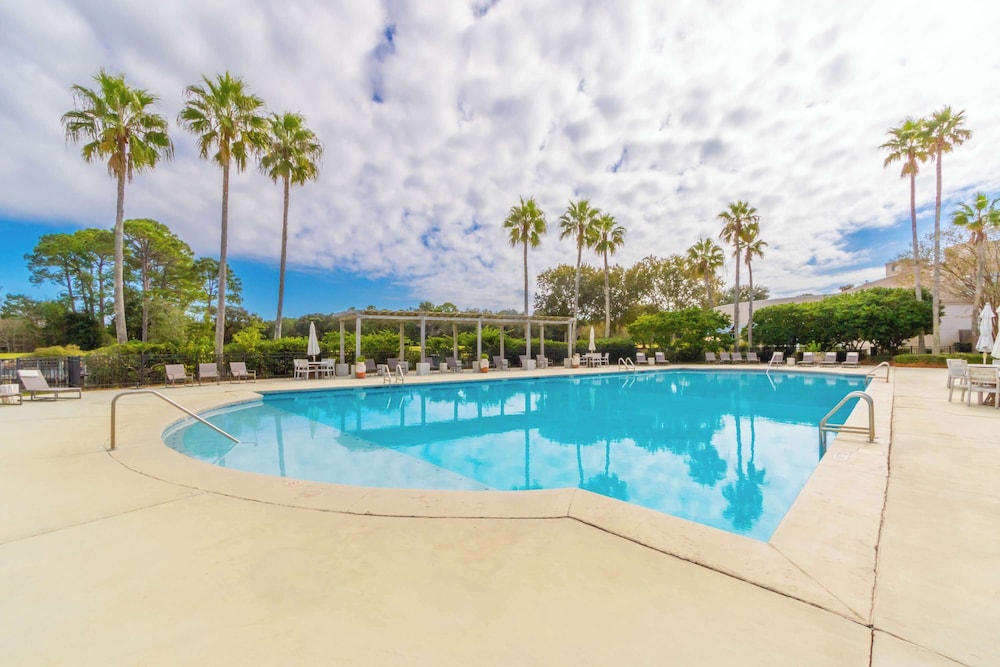 Luxury 3 Bed 3 Bath Resort Beaches Pool Golf
