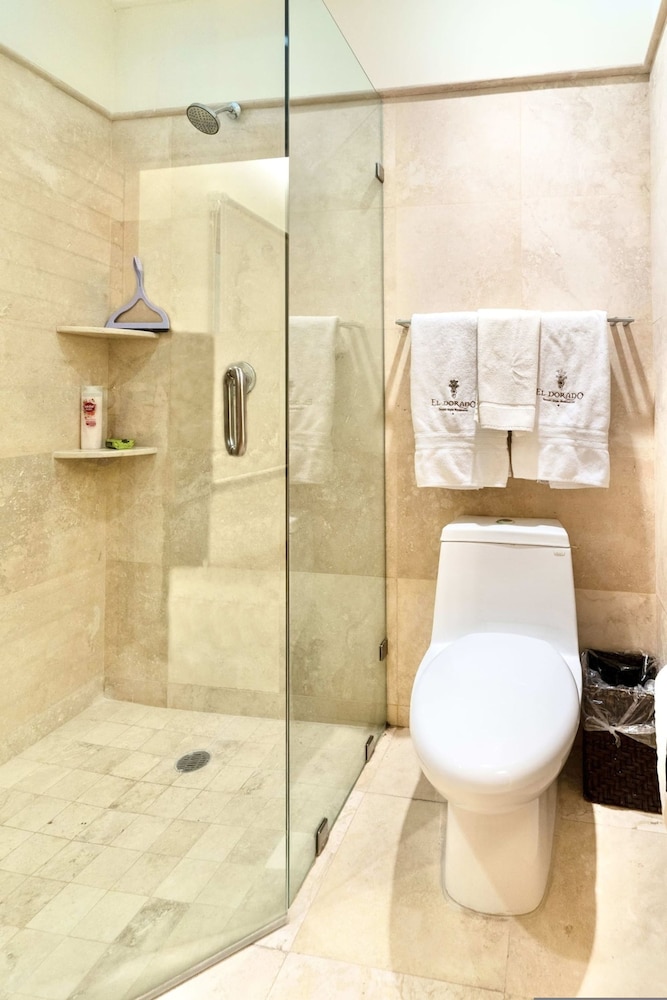 Anana El Dorado 203 Condo With Lake Views Pool