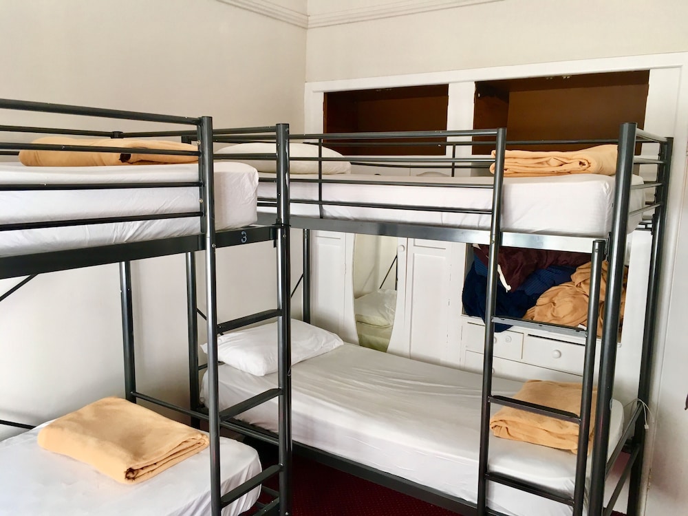 Freemans Backpackers Lodge - Hostel