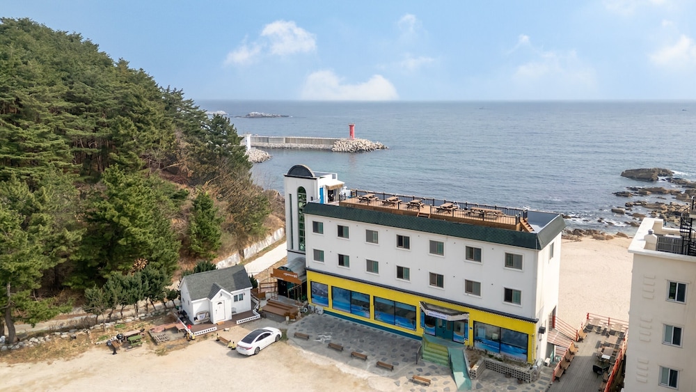 Goseong Napoli House Pension