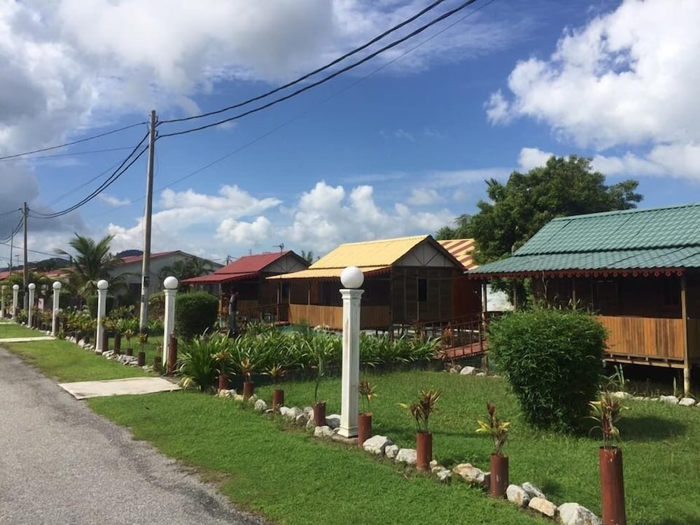 Hotel Rainbow Lodge Langkawi - Image 1