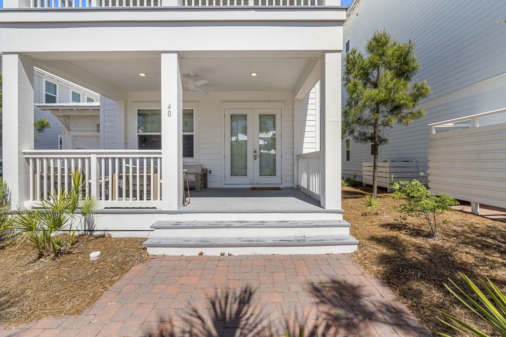 Prominence on 30A by Panhandle Getaways