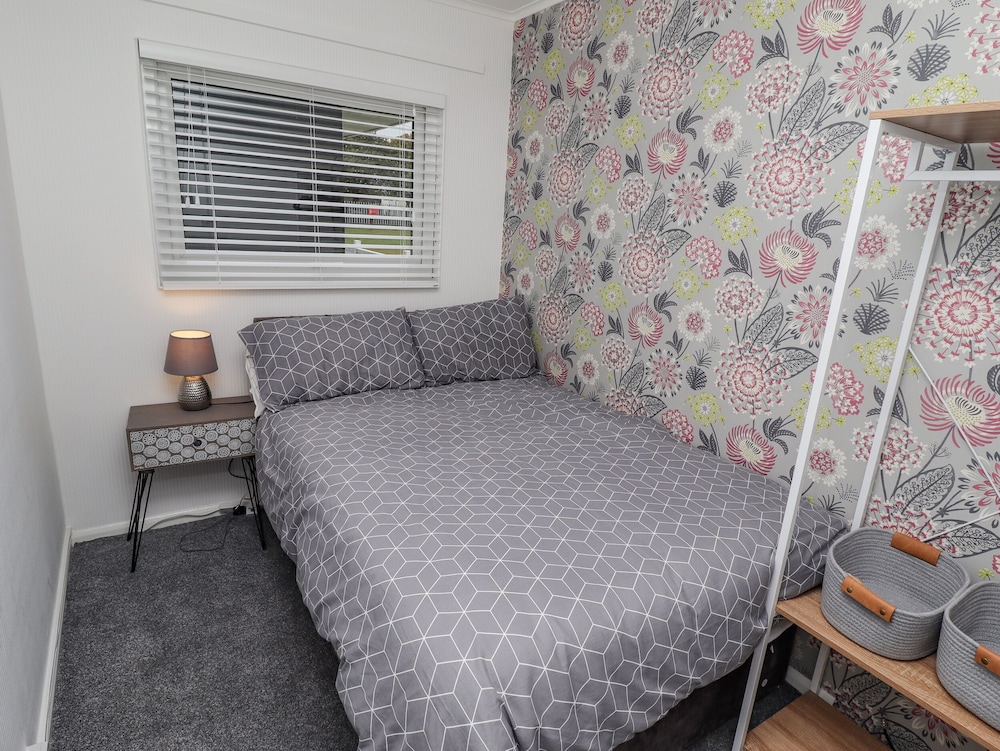 19 Cherry Park