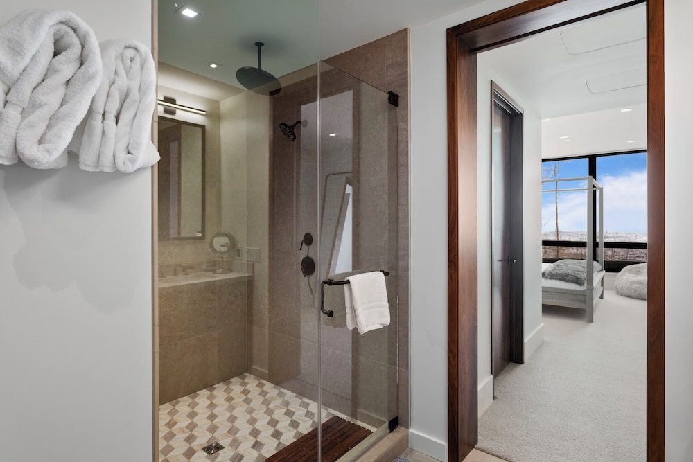 Argent at Deer Valley Resort - Three Bedroom Deluxe #103 3 Condo