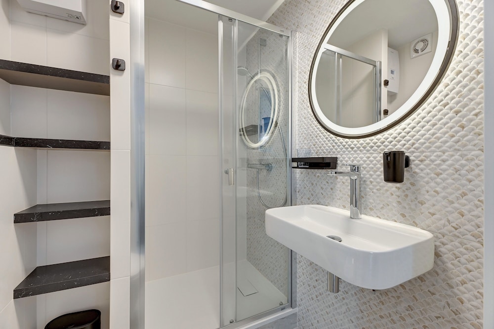Petit Repit by Grand Apartments
