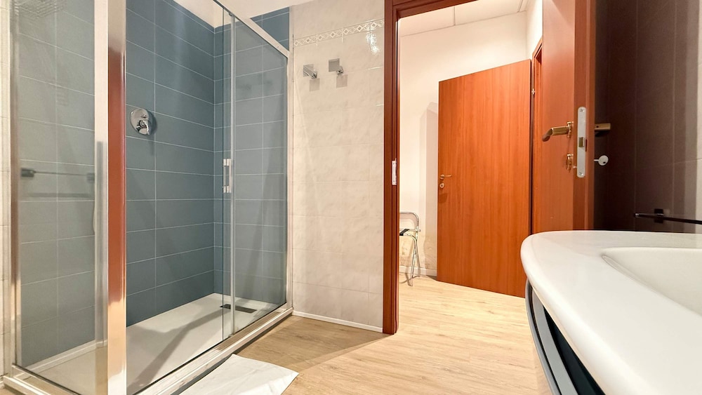 Loft Enrico Modern City pad in Historic Bologna