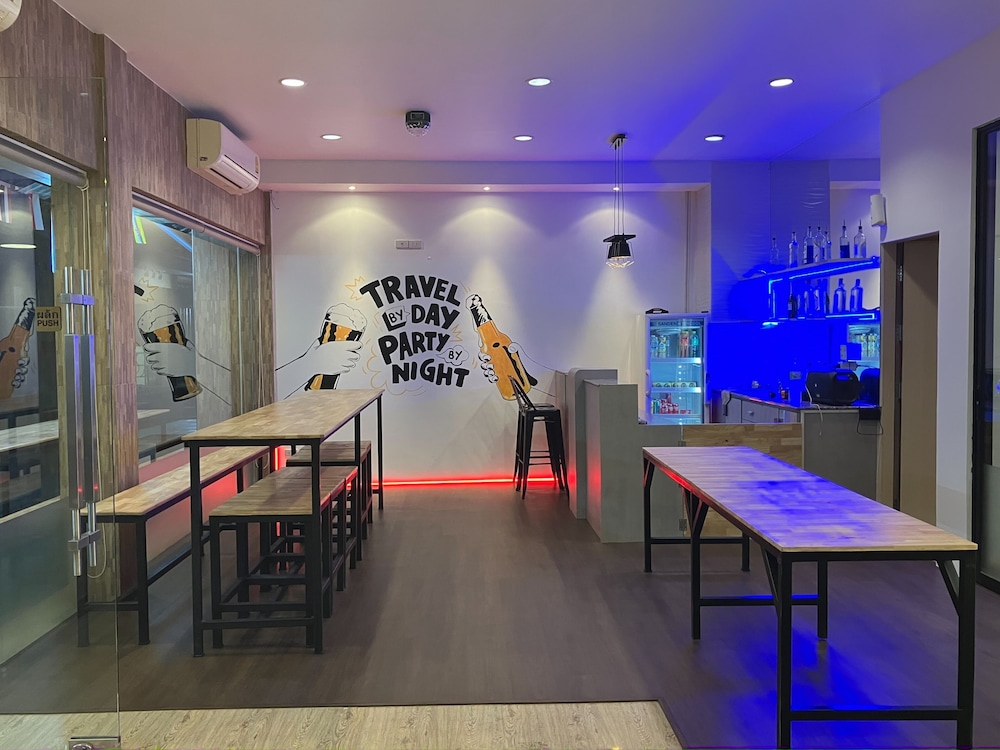 The Lodge BKK Hostel