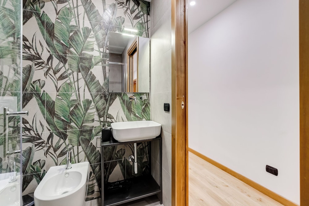 3-Bedroom Home Near Trastevere Station