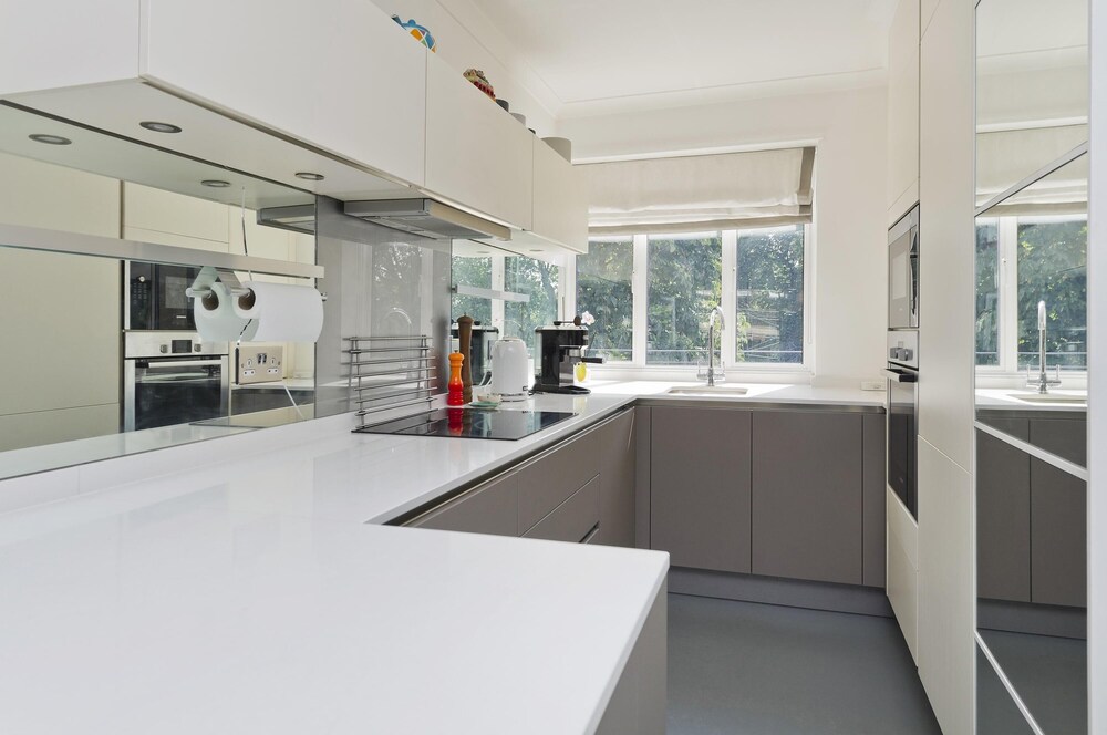 Elegant 2 bed Flat Earls Court