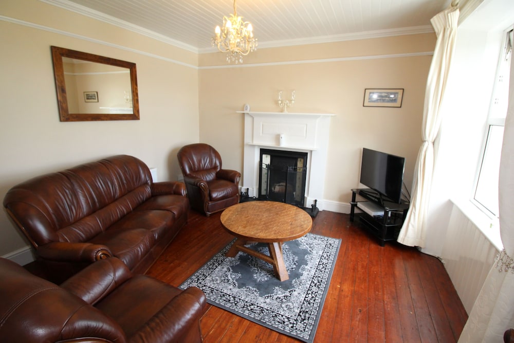 Alcorn's farmhouse 10 mins from beach view 4