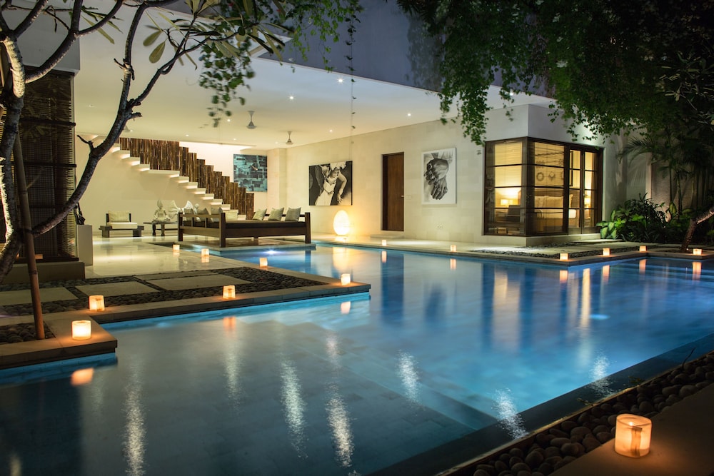 Nyaman Villas