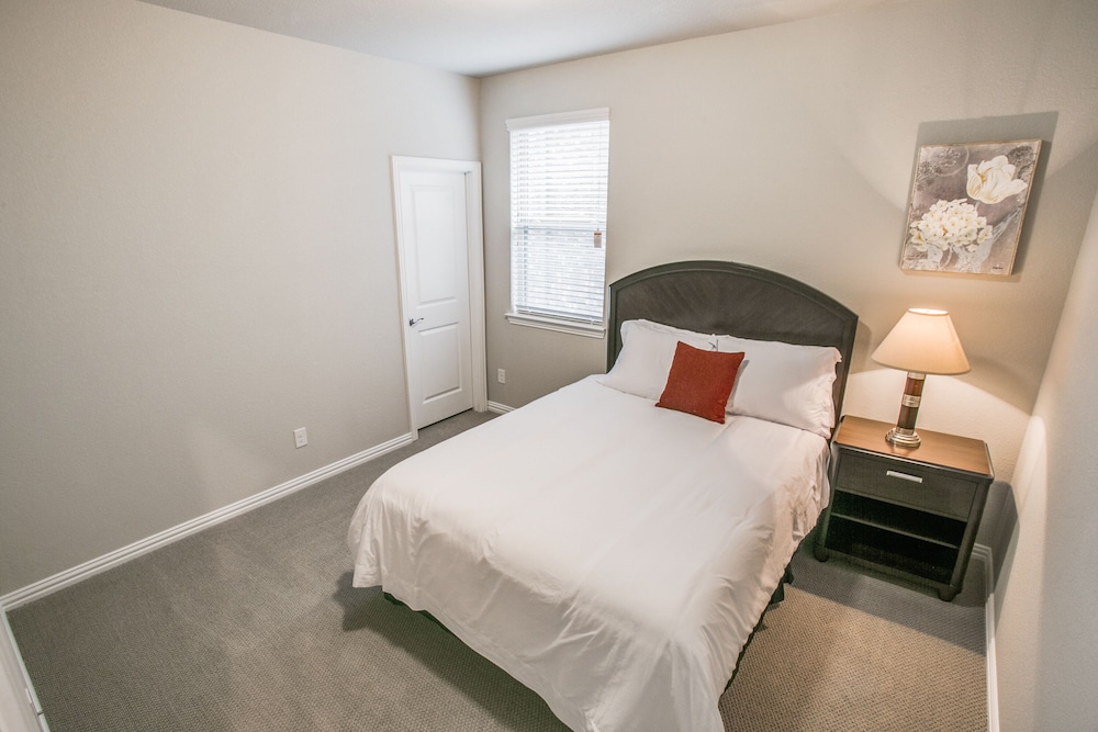 Dallas / Fort Worth Vacations - Beautiful furnished 3 bedroom Allen Home - Property Image 5