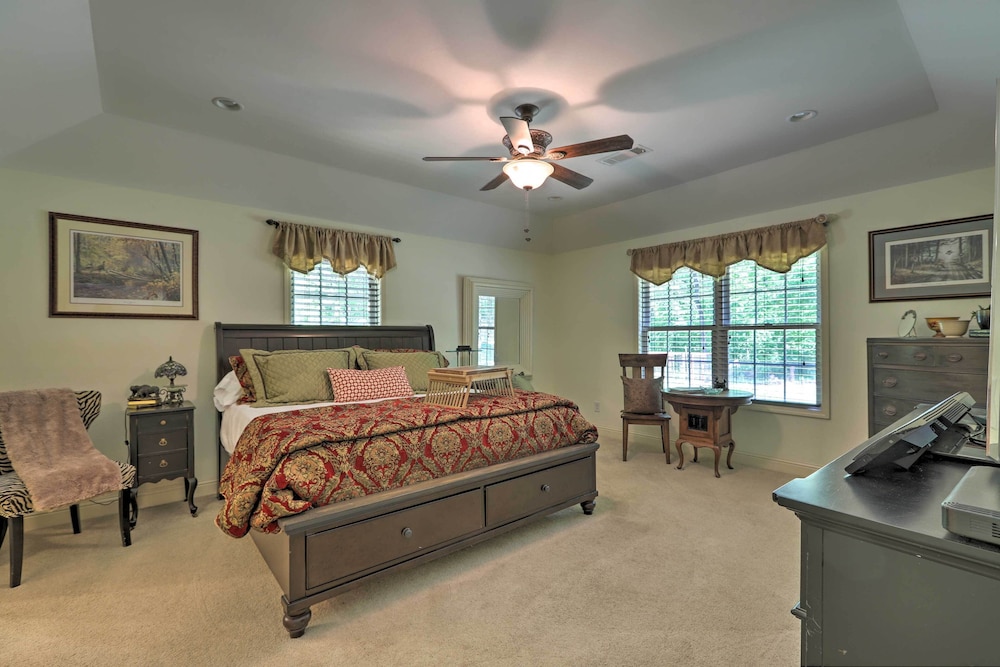 Milledgeville Vacations - Idyllic Eatonton House w/ Patio  Lake Access!! - Property Image 2