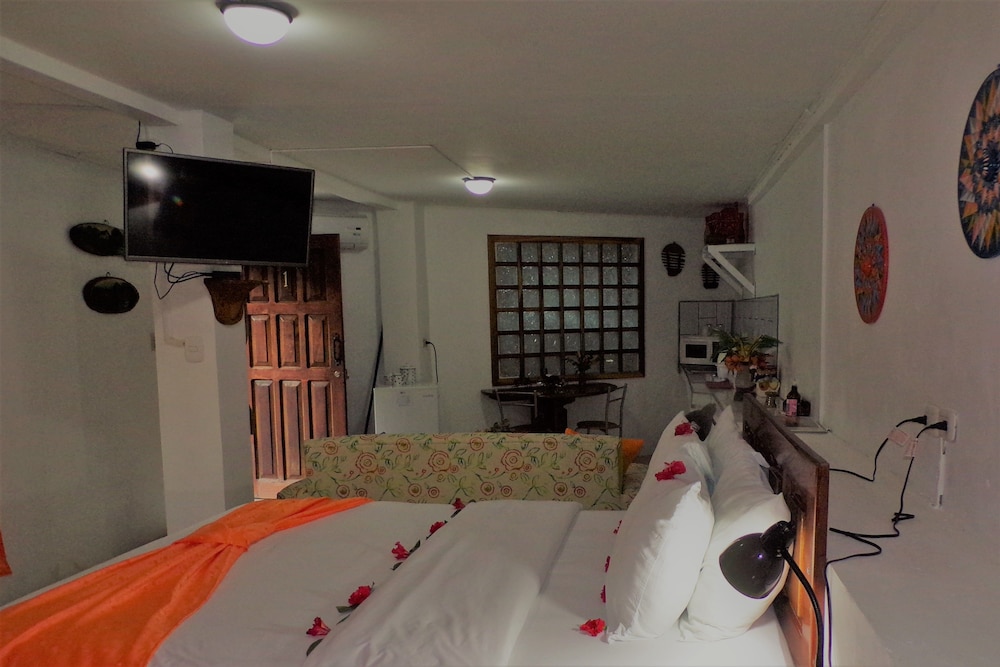 Mycasa's Bed and Breakfast