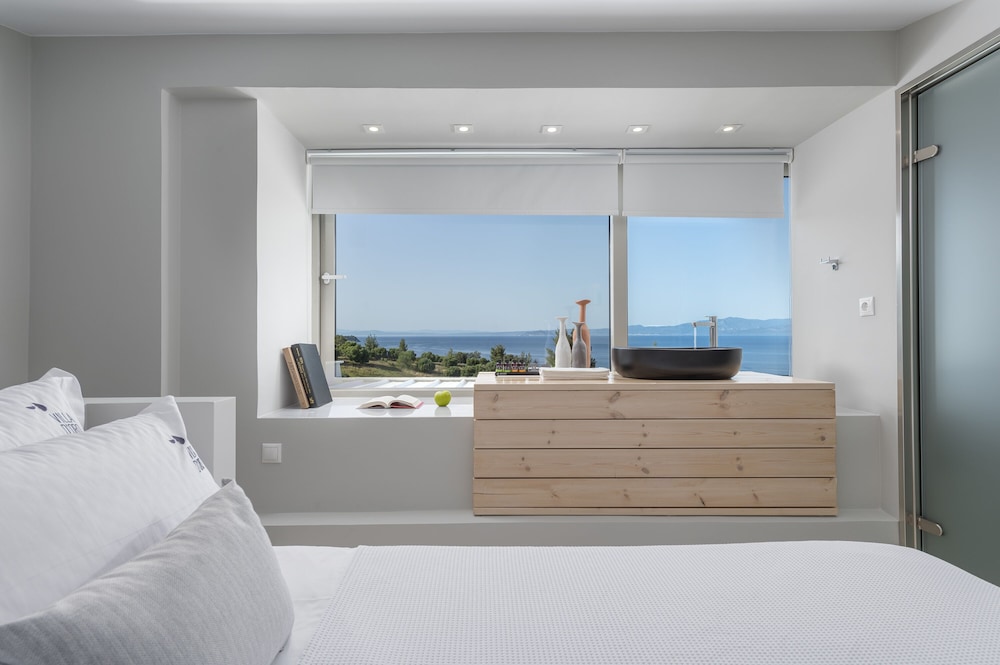 Villa D'Oro - Luxury Villas & Suites