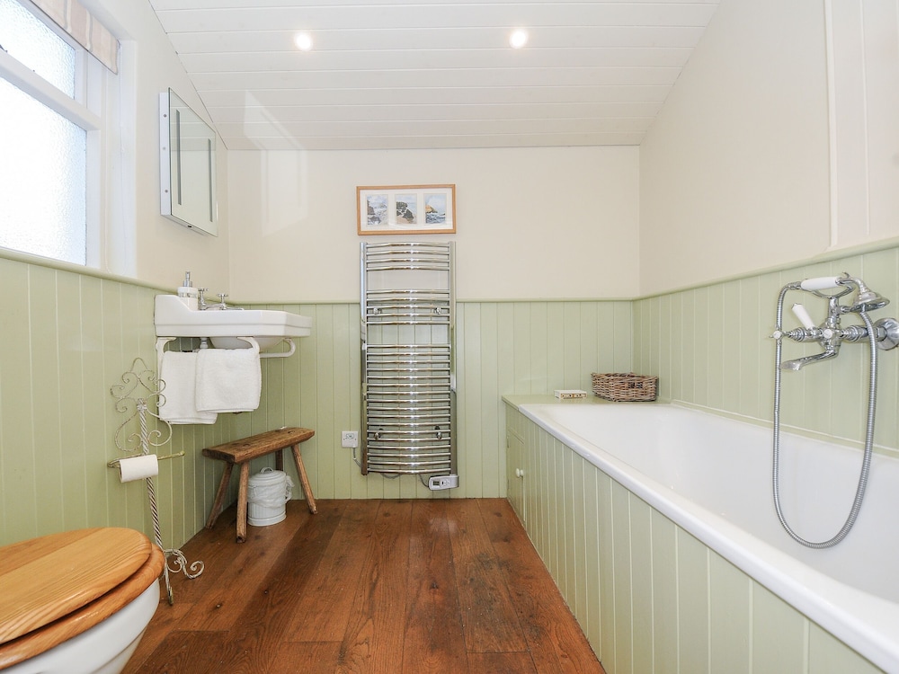 Lowen Cottage