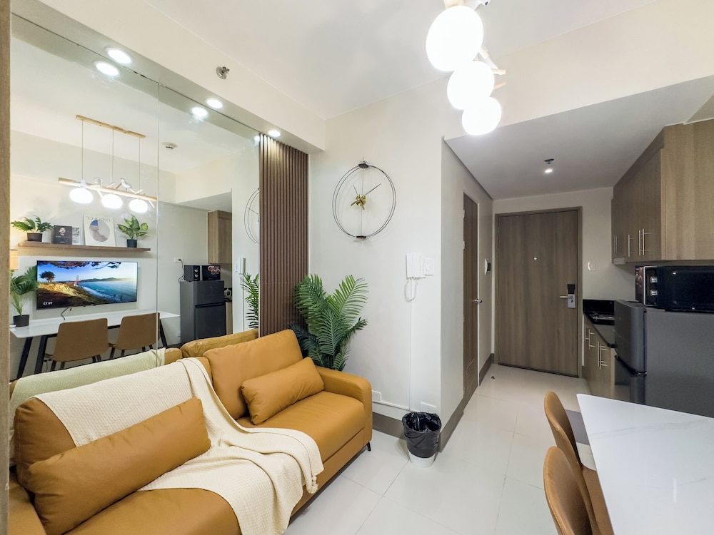 GemstoneBR in SMDC Fame Residences