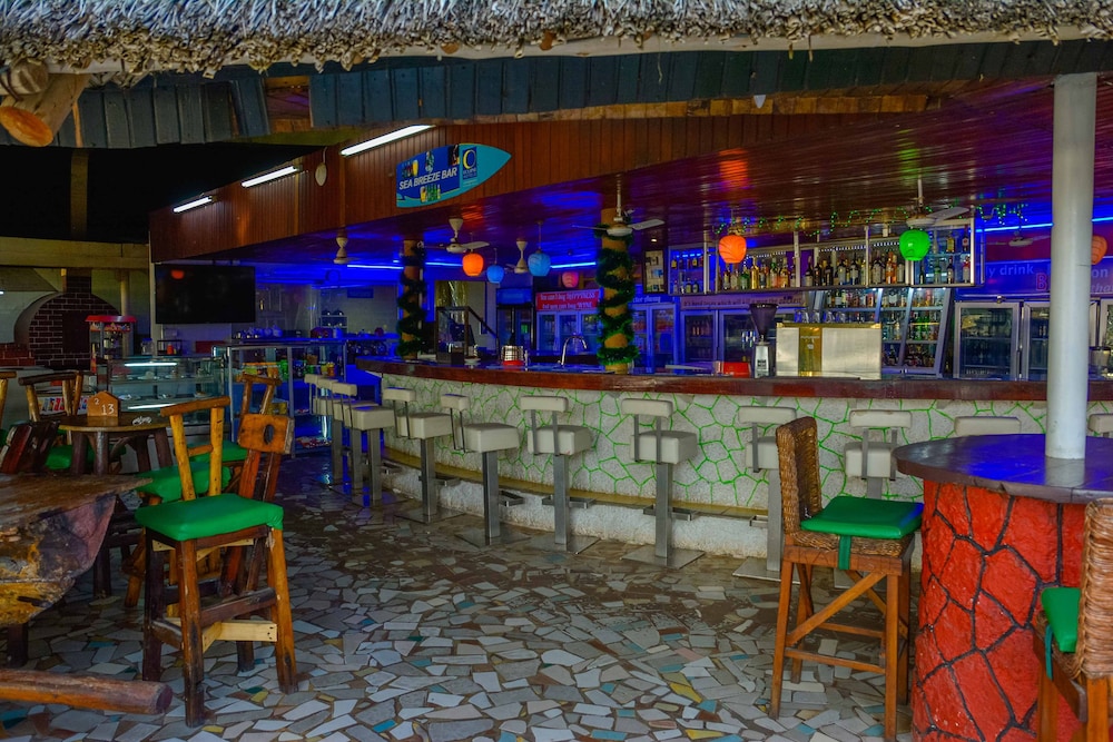 Best Western Jangwani Sea Breeze Hotel