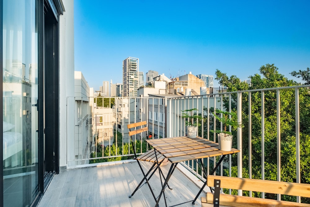 Top TLV Grand Suites view 5